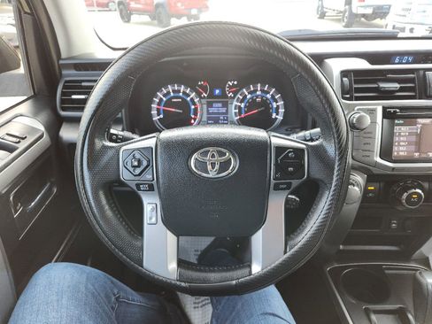 Used 2015 Toyota 4Runner SR5 RWD image 20