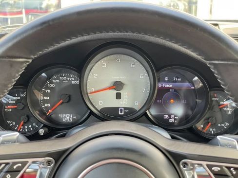 Used 2017 Porsche 911 Carrera 4S AWD/4WD image 30