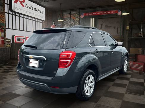 Used 2017 Chevrolet Equinox LT w/ Convenience Package FWD image 3