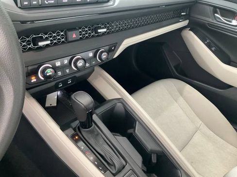 Used 2024 Honda Accord EX image 12