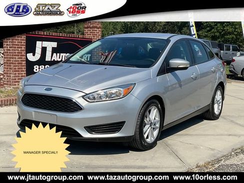 Used 2016 Ford Focus SE image 3