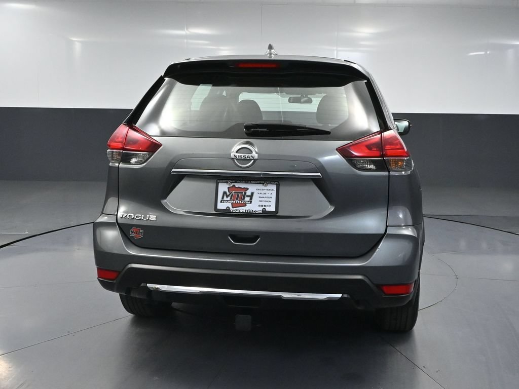 Used 2017 Nissan Rogue S FWD image 4