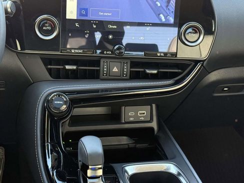 Used 2025 Lexus NX 350 AWD image 18