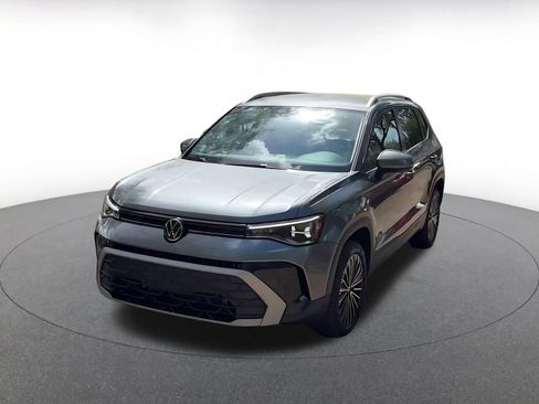Used 2025 Volkswagen Taos SE FWD image 7