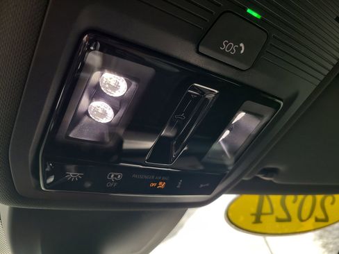 Used 2024 Volkswagen GTI SE w/ MDO Package FWD image 20
