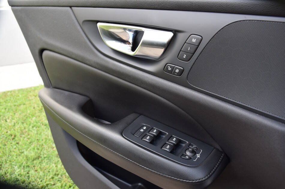 Used 2019 Volvo S60 T5 Momentum w/ Premium Package FWD image 69