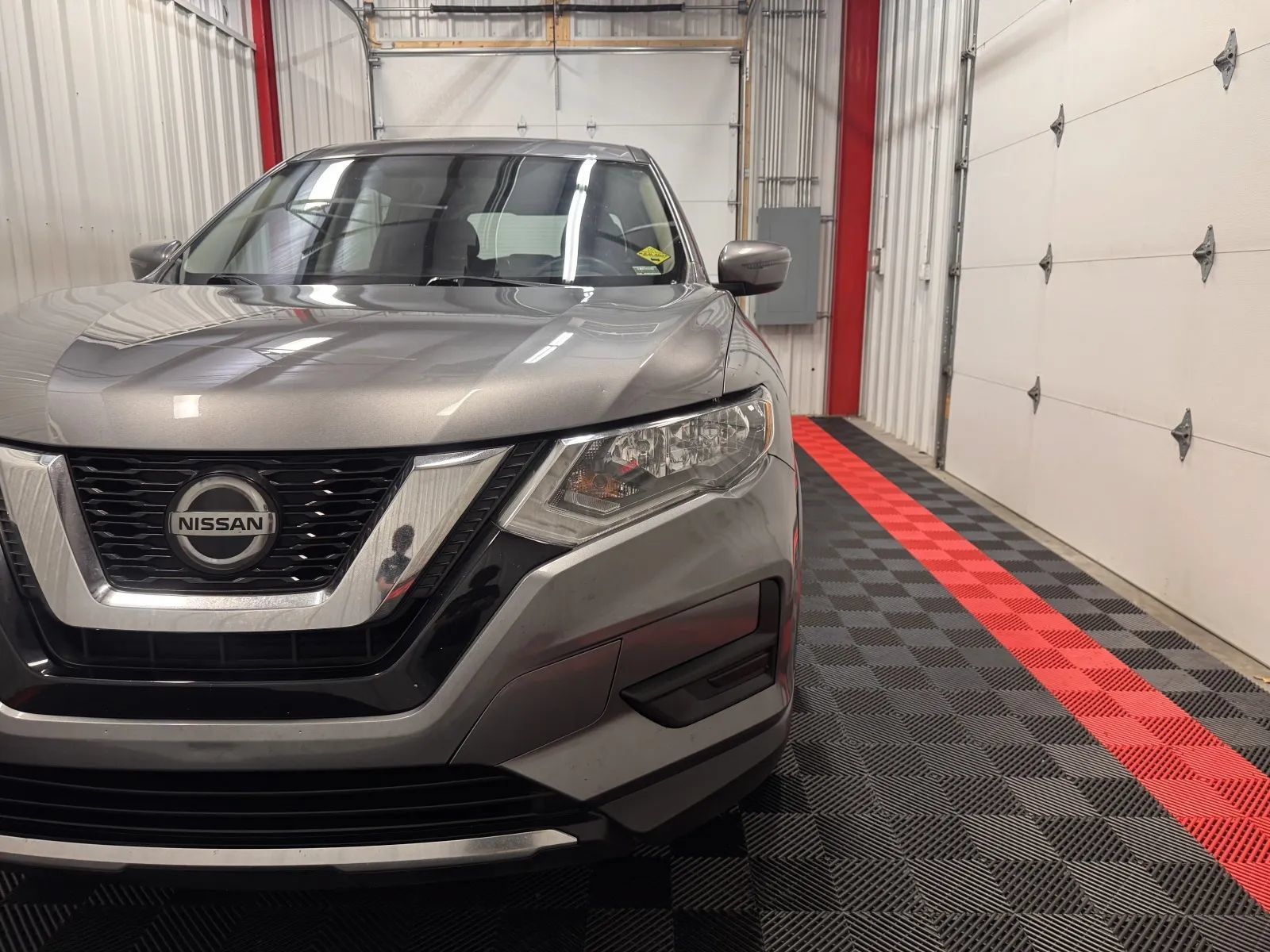 Used 2020 Nissan Rogue S FWD image 8