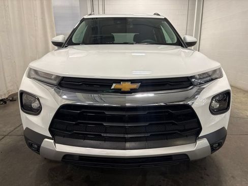 Used 2023 Chevrolet TrailBlazer LT w/ Convenience Package AWD/4WD image 2