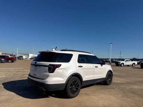 Used 2016 Ford Explorer Sport w/ Equipment Group 401A AWD/4WD image 22
