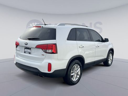 Used 2015 Kia Sorento LX image 7