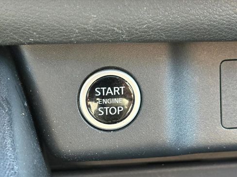 Certified 2023 Nissan Rogue SL w/ SL Premium Package image 15