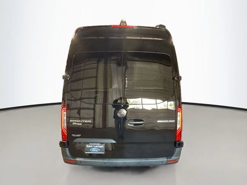 Used 2022 Mercedes-Benz Sprinter 3500 image 8