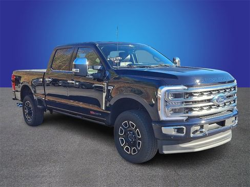 Used 2024 Ford F250 Platinum image 3
