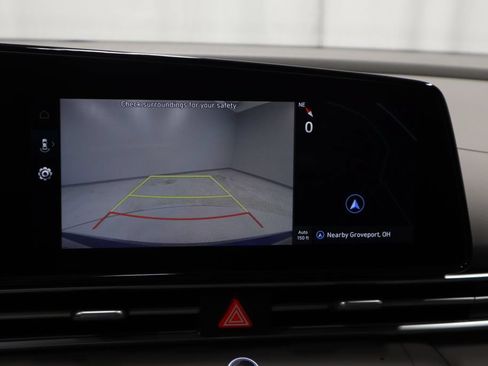 Used 2025 Hyundai Elantra SEL FWD image 2