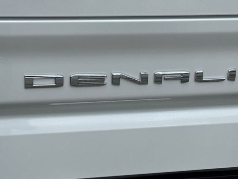 Used 2024 GMC Sierra 1500 Denali Ultimate AWD/4WD image 37