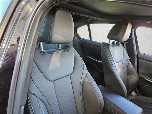 Used 2023 BMW 330i Sedan w/ Convenience Package image 21