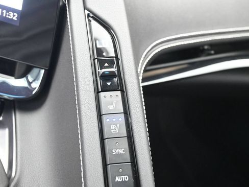 Used 2023 Chevrolet Corvette Stingray Preferred Cpe w/ Z51 Performance Package RWD image 28