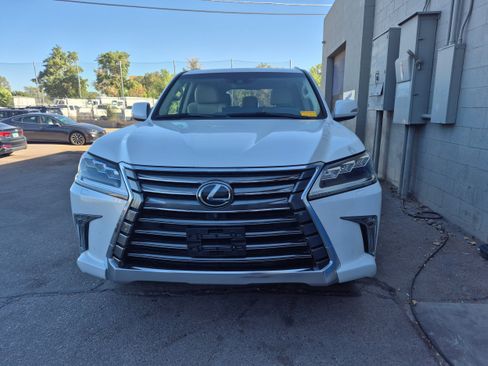 Used 2018 Lexus LX 570 4WD image 13