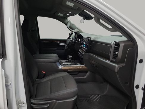 Used 2024 Chevrolet Silverado 1500 LT Trail Boss w/ Convenience Package II image 13