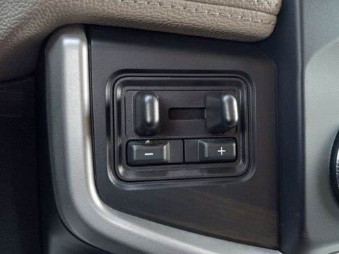 Used 2023 Ford Expedition Limited AWD/4WD image 27