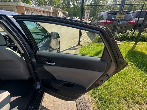 Used 2016 Honda Civic EX image 26