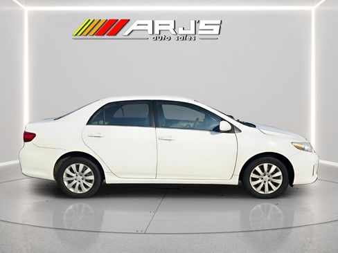 Used 2013 Toyota Corolla image 4