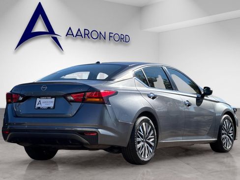 Used 2023 Nissan Altima 2.5 SV image 5