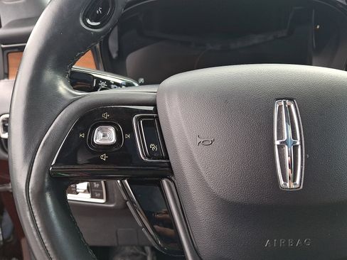 Used 2020 Lincoln Corsair Reserve w/ Equipment Group 202A AWD/4WD image 22