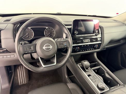 Used 2025 Nissan Pathfinder SV AWD/4WD image 4