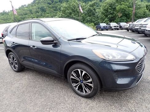 Used 2022 Ford Escape SE w/ SE Sport Appearance Package AWD/4WD image 11