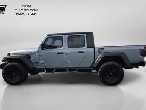 Used 2020 Jeep Gladiator Sport w/ Quick Order Package 24S AWD/4WD image 2