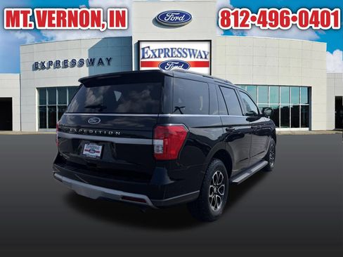 Used 2024 Ford Expedition XLT AWD/4WD image 7