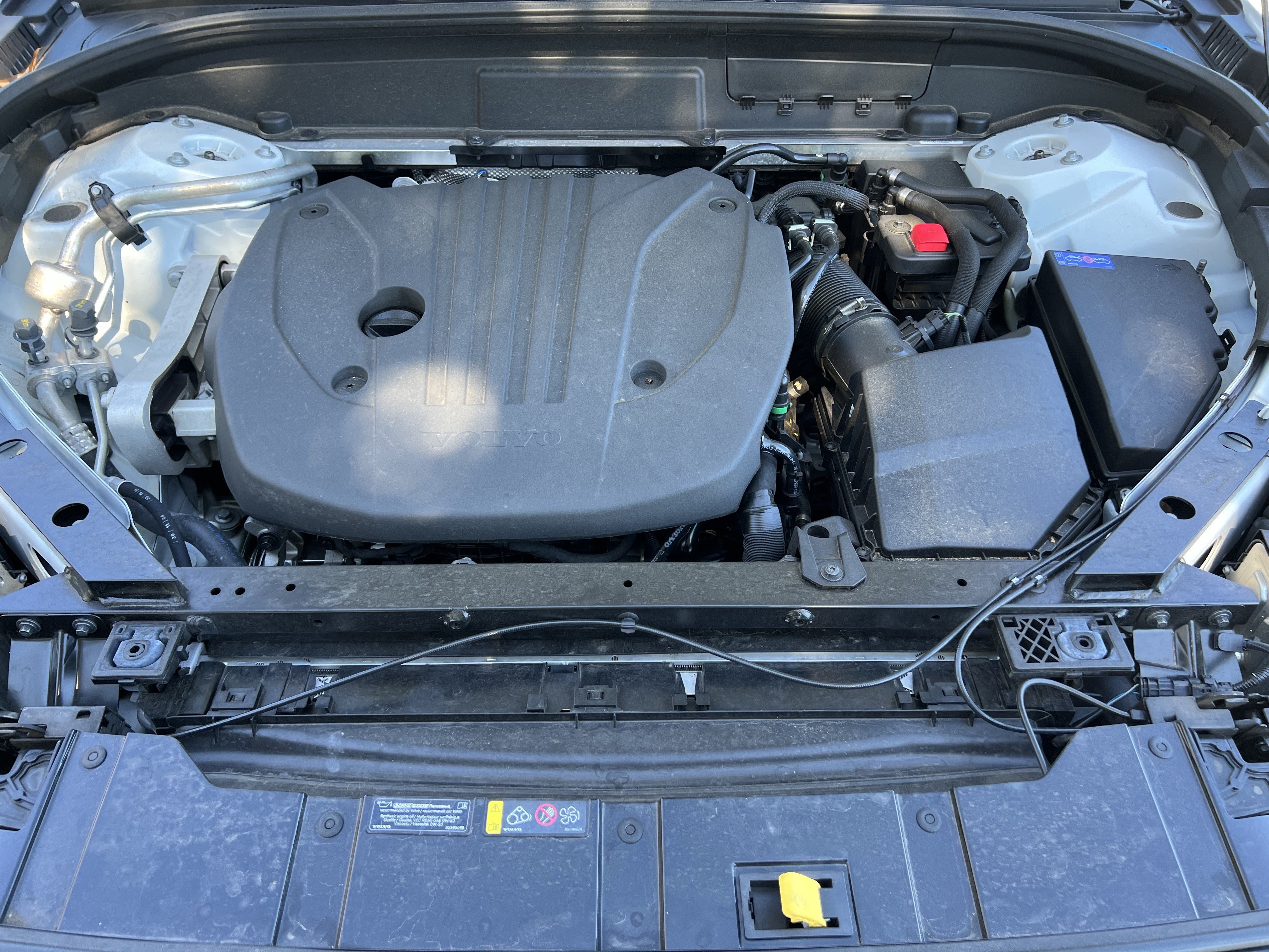 Used 2025 Volvo XC60 B5 Plus AWD/4WD image 36