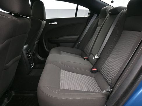 Used 2020 Dodge Charger SXT w/ Blacktop Package RWD image 11