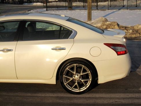 Used 2010 Nissan Maxima 3.5 SV w/ Sport Pkg image 8