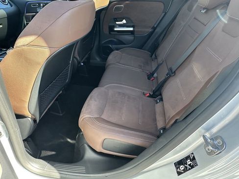 Certified 2025 Mercedes-Benz GLA 250 4MATIC image 24