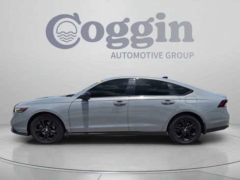 Used 2025 Honda Accord SE image 3