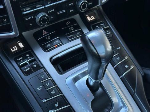 Used 2014 Porsche Cayenne GTS image 38