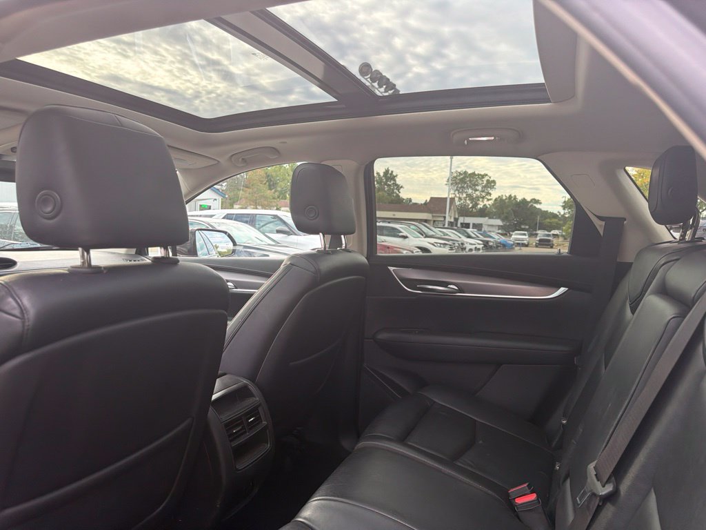 Used 2018 Cadillac XT5 Luxury AWD/4WD image 8