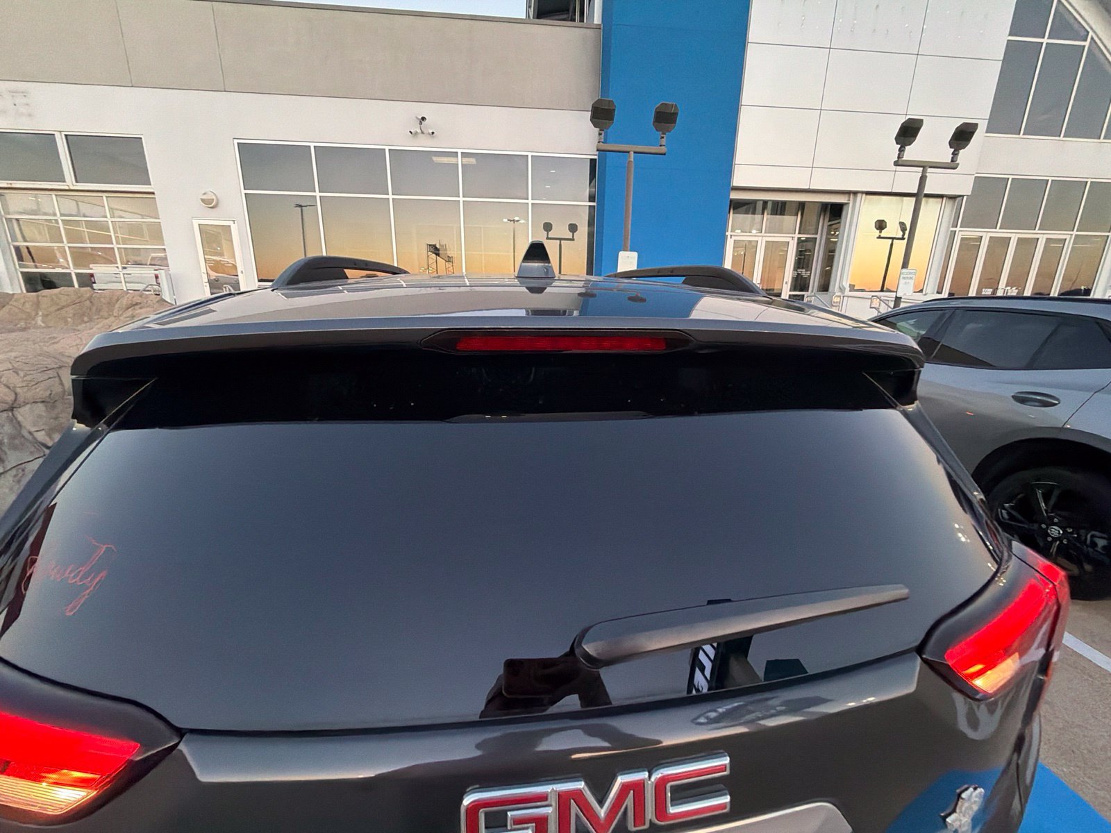 Used 2018 GMC Terrain SLE w/ Driver Convenience Package FWD image 15