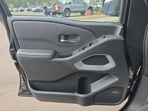 Used 2024 Nissan Frontier SV w/ SV Convenience Package image 27