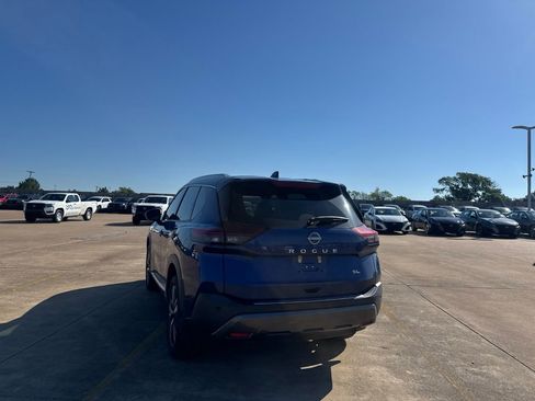 Certified 2023 Nissan Rogue SL w/ SL Premium Package FWD image 15