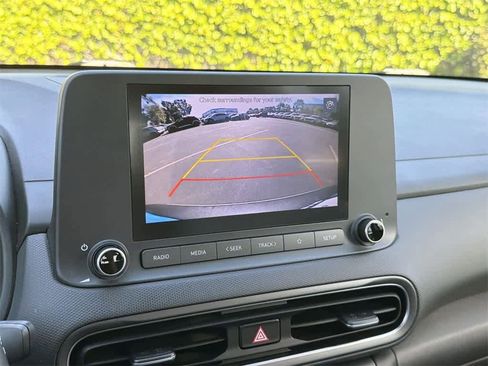 Used 2022 Hyundai Kona SEL w/ Convenience Package image 19
