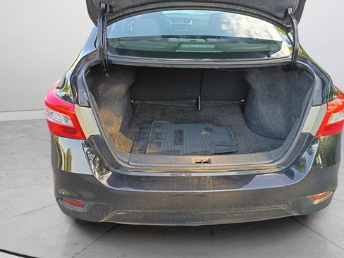 Used 2018 Nissan Sentra SV FWD image 15