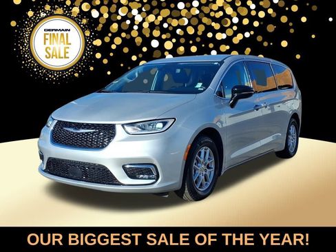 Used 2024 Chrysler Pacifica Touring-L image 1