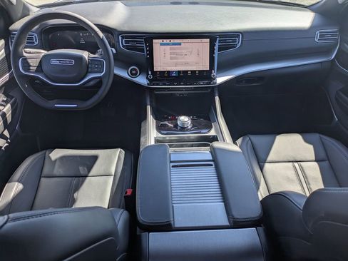 New 2026 Jeep Grand Wagoneer L Limited AWD/4WD image 3