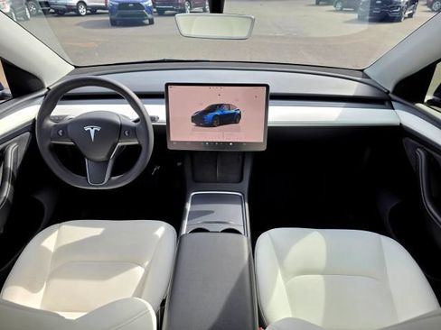 Used 2023 Tesla Model Y Long Range AWD/4WD image 14