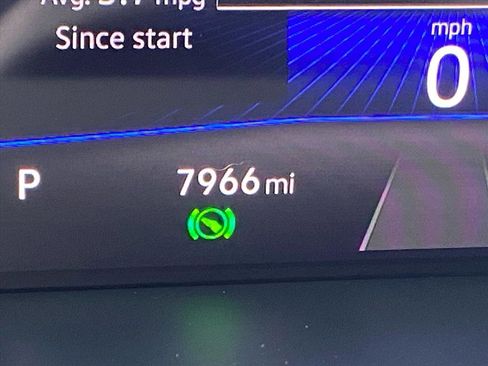 Certified 2024 Volkswagen Taos SE image 11