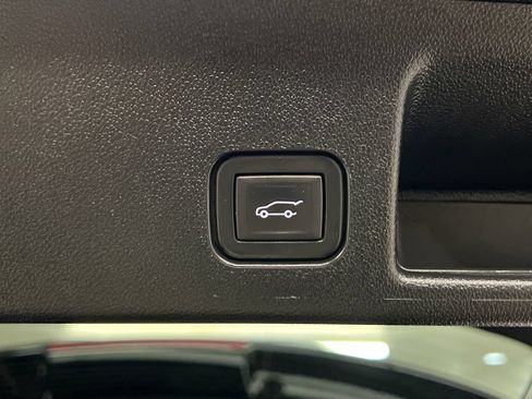 Used 2024 Chevrolet Equinox EV LT FWD image 41