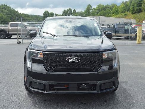 Certified 2025 Ford Maverick Lariat w/ Black Appearance Package AWD/4WD image 3